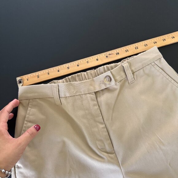 Lands’ End Women’s Fit 3 Chino Shorts Size 8P Beige Khaki Mid Rise Classic - Picture 7 of 8